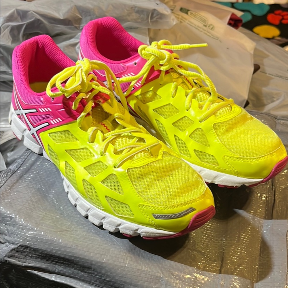 ASICS Gel-Lyte 33 Neon Yellow and Pink Running Shoes